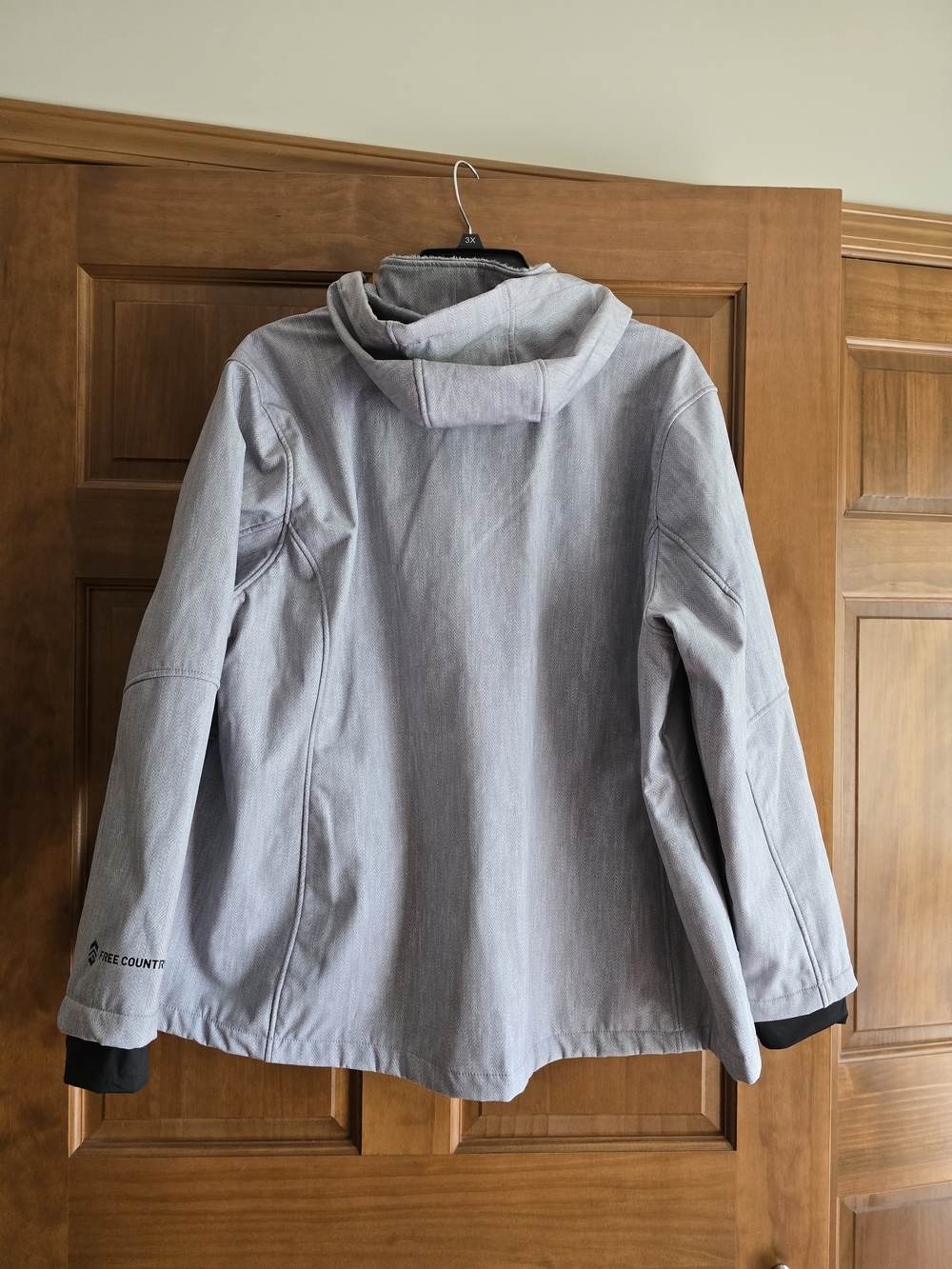 NWT- Free Country Women's Freecycle Super Softshell Jacket in the "Silver Chip". - Picture 2 of 11